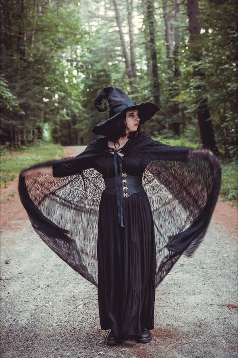 Extra large brim Witch Hat with curl back cone. Mage Cosplay, Hogwarts Shifting, Bog Witch, Witch Costume Diy, Handmade Felt Hats, Bat Bow, Define Yourself, Ren Faire Costume, Witch Cosplay