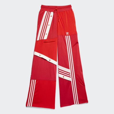 Red Track Pants Outfit, Red Adidas Pants, Danielle Cathari, Red Track Pants, Track Pants Outfit, Style Inspiration Classic, Track Pants Women, Early 2000s Fashion, Casual Bottoms