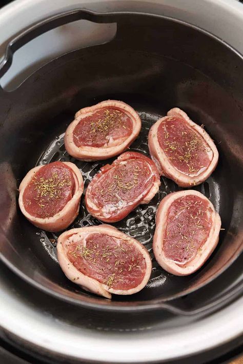 Air Fryer Pork Tenderloin, Pork Medallion Recipes, Air Fry Pork Chops, Air Fryer Recipes Pork, Bacon Wrapped Pork Chops, Fried Pork Tenderloin, Pork Tenderloin Medallions, Bacon Wrapped Pork Tenderloin, Cooking Pork Tenderloin