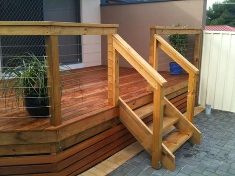 Outdoor deck stairs to finish your project - quinju.com Outdoor Deck Stairs, Exterior Stair Railing, Deck Stair Railing, Outdoor Handrail, Outdoor Stair Railing, Porch Stairs, Tiered Deck, Deck Railing Design, Deck Steps