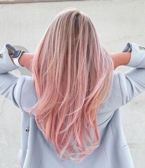 Blonde And Pink Hair, Blonde To Pink Ombre, Blonde And Pink, Pink Ombre Hair, Light Pink Hair, Pink Blonde Hair, Ombre Blond, Cool Blonde Hair, Balayage Hair Dark