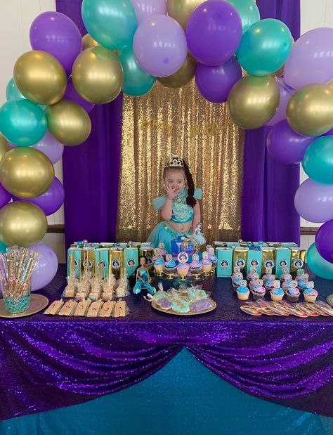 Princess Jasmine 1st Birthday Party, Jasmine Themed Birthday Party, Jasmine Birthday Cake, Princess Jasmine Disney, Aladdin Theme, Princess Jasmine Party, Arabian Party, Aladdin Birthday Party, Princess Jasmine Birthday Party