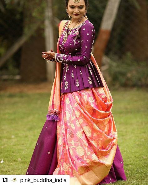 Namrata Nautiyal on Instagram: “Just saw this gorgeous Peplum lehenga with the banarasi contrast dupatta and I knew you would love it too. #Repost @pink_buddha_india…” Peplum Lehenga, Buddha India, Pink Buddha, Contrast Dupatta, Pola Blus, Choli Blouse Design, Long Blouse Designs, Pengantin India, New Saree Blouse Designs