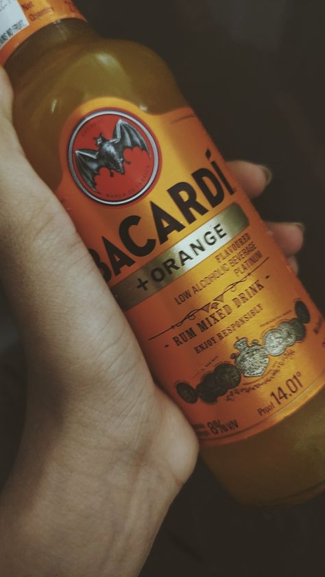 Bacardi Snap, Bacardi Drinks, Rum Mixed Drinks, Daaru Party, Daaru Party Pic, Party Pic, Flavored Rum, Bacardi Rum, Nightclub Aesthetic