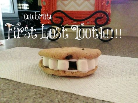 Before the Tooth Fairy arrives, celebrate a first lost tooth with a fun sweet treat! All you need is chocolate chip cookies, white icing and mini marshmallows. Be sure to leave a "tooth" out for the full effect! Lost First Tooth, First Tooth Party, Tooth Party, Losing Teeth, Fairy Ideas, Kids Teeth, Lost Tooth, Party Sweets, Loose Tooth