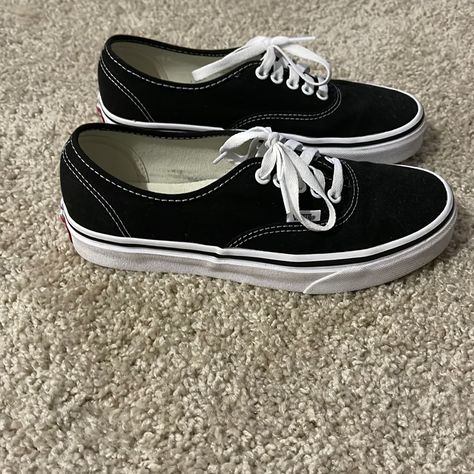 Vans Authentic , Size 8 Never Worn Authentic Vans Outfit, Levi Jeans Outfit, Cherry Boom, Vans Authentic Black, Vans Outfit, Authentic Vans, Vans Black And White, Shoes Vans, Women's Vans