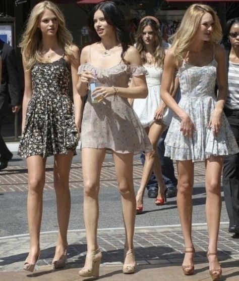 Vs Models, Looks Street Style, Adriana Lima, 가을 패션, Mini Dresses Summer, Mode Inspiration, Looks Vintage, Outfits Casuales, Street Style Women