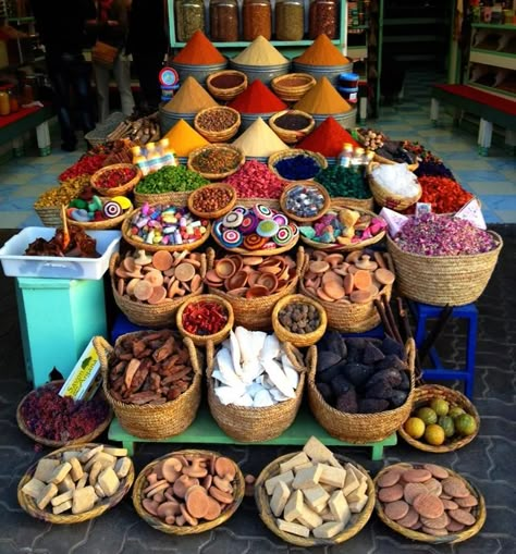 You'll find yourself surrounded by colour almost everywhere you go in Morocco. Moroccan Beauty Products, Marrakech Market, Moroccan Market, Colourful Food, Design Marocain, Moroccan Spices, Spice Market, Party Deco, Moroccan Food