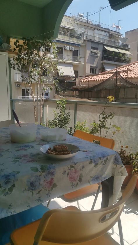 Europe Balcony, Europe Apartment, Athens Greece Aesthetic, Greece Apartment, Athens Aesthetic, Study Psychology, Italian Apartment, Athens Apartment, City Europe