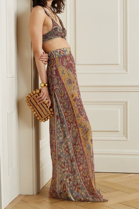 Savannah Morrow, Designer Skirts, Sari Blouse Designs, Indian Photoshoot, Boho Chic Outfits, Dress Indian Style, Pakistani Dress Design, Indian Outfit, Fancy Sarees