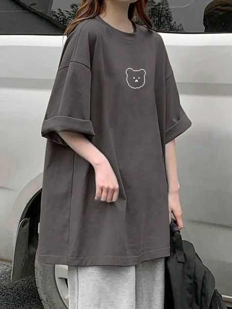 Dr Mundo, Casual Home Outfits, Tomboyish Outfits, Tomboy Outfit Ideas, Baggy Shirts, Fancy Short Dresses, Korean Casual Outfits, Drop Shoulder Tee, Baggy Clothes