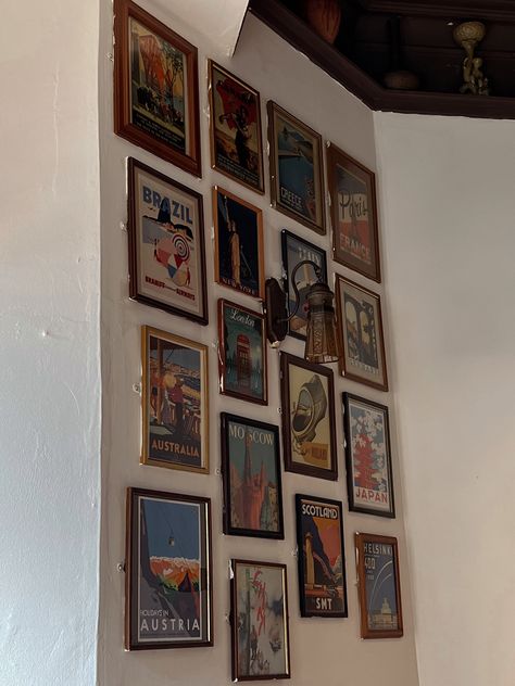 Artsy Coffee Shop, Coffee Shop Mood Board, Coffee Shop Wall, Hallway Gallery Wall, Vintage Coffee Shops, Travel Gallery Wall, Cafe Study, Coffee Shop Interior Design, International Coffee