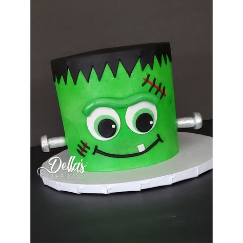 Frankenstein Cake, Halloween Cake Decorating, Halloween Food Treats, Mini Tortillas, Frankenstein Halloween, Halloween Cake, Christmas Cakes, Halloween Food, Halloween Cakes