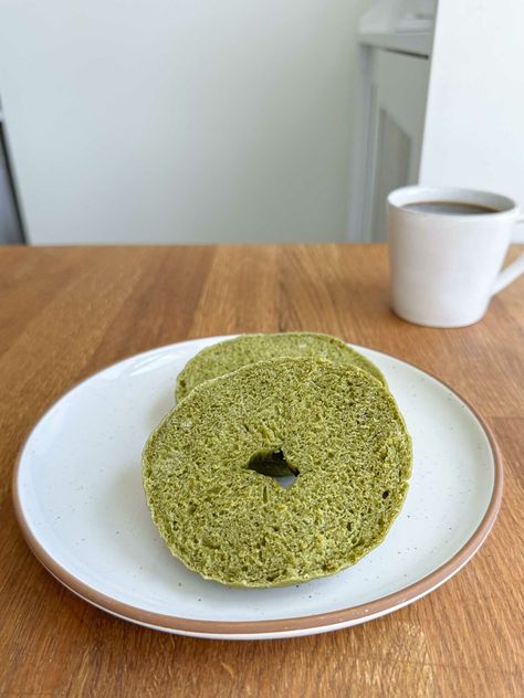 Matcha Sourdough Bagels - Jesha's Sourdough Bagels, How To Make Matcha, Sourdough Bread Sandwiches, Sourdough Sandwich, Matcha Benefits, Bread Snacks, Bagel Recipe, Matcha Powder, Ice Cream Sandwich