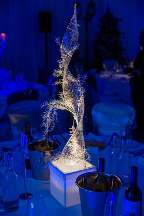 Ice Table, Dawn Wedding, Ice Theme, Winter Gala, Christmas Centrepieces, Non Floral Centerpieces, Ice Party, Christmas Party Planning, Gala Decorations