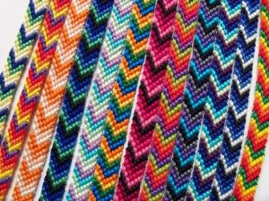 Friendship Bracelets For 3, Thread Friendship Bracelets, Make A Friendship Bracelet, Chevron Friendship Bracelet, Chevron Friendship Bracelets, Cute Friendship Bracelets, Yarn Bracelets, Homemade Bracelets, Handmade Friendship Bracelets