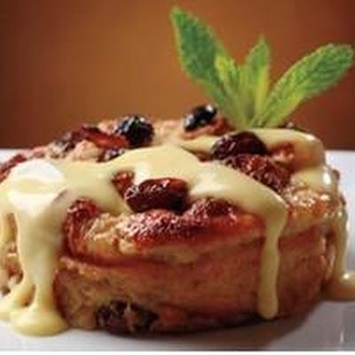 Ruth's Chris Steak House Famous BREAD PUDDING @keyingredient #bread Ruth Chris Steak, Ruths Chris Steakhouse, Charleston Restaurants, Ruth Chris, Bread Puddings, Bread Pudding Recipe, Fine Dining Recipes, Famous Recipe, Steak House