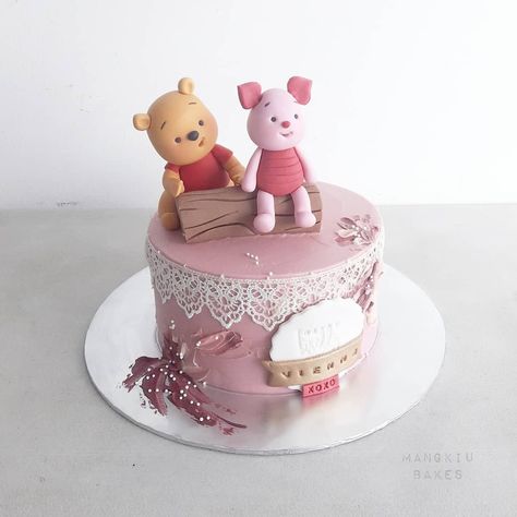 Pooh and Piglet cake Pink Winnie The Pooh Cake, Piglet Birthday Cake, Cake Pooh, Piglet Cake, Piglet Birthday, Pooh Cake, Cake For Boyfriend, Winnie The Pooh Cake, Disney Birthday Cakes