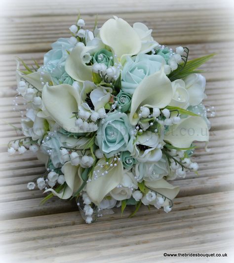 green toned bridal bouquet in artificial flowers Wedding Bucket Flowers, Wedding Bucket, Green Themed Wedding, Artificial Bouquet, Green Color Schemes, Green Theme, Bouquet Design, Theme Wedding, Mint Color