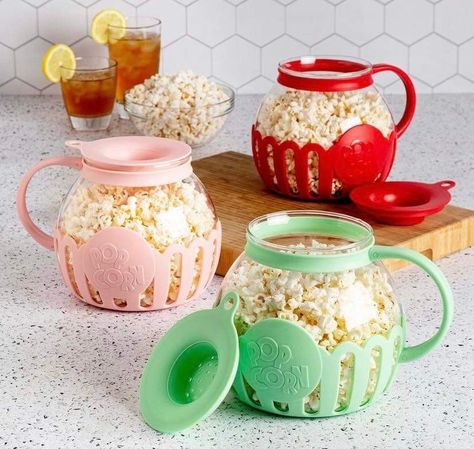 Snack Movie Night, Popcorn Maker Accessories, Popcorn At Home, Popcorn Popping, Microwave Popcorn Maker, Microwave Popcorn Popper, Free Popcorn, Popcorn Makers, Best Popcorn