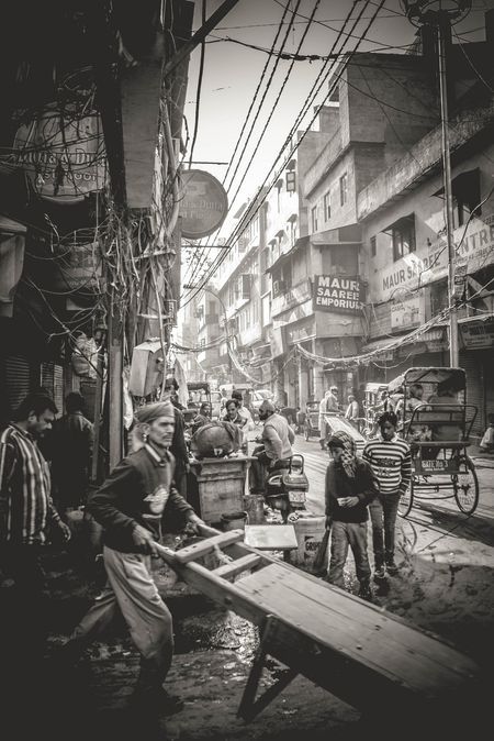 Old Delhi Photography, Delhi Photography, Old Delhi, India Photo, Easy Mandala, Easy Mandala Drawing, Action Photography, Simple Mandala, Rush Hour