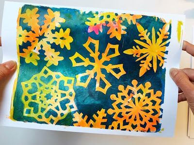 Create Gorgeous Snowflake Prints with Gelli Arts® Printing Plates Gelli Printing Tutorials, Gel Printing Plate, Cut Snowflakes, Winter Prints, Winter Art Lesson, Gelli Printing Art, Gelli Plate Art, Gel Printing, Gelli Prints