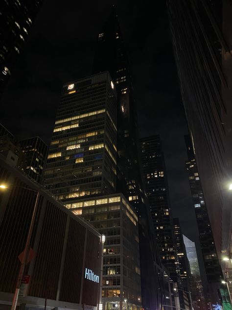 Daze Core, Apartment Lights, Night City Vibes, Dark Night Aesthetic, Night Time City, Boston Aesthetic, Night Core, Nightlife Aesthetic, Street Pics