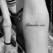 November Rain Tattoo Ideas, Gnr Tattoo Ideas, November Rain Tattoo, Gnr Tattoo, Pearcing Ideas, Classic Rock Tattoos, Rock Band Tattoos, Body Distortion, Rain Tattoo