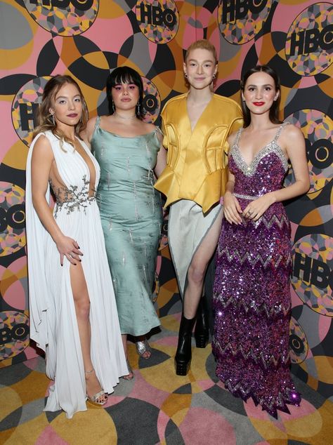 Image Euphoria Dress, Euphoria Cast, Thrift Manifest, Maude Apatow, Fall Acrylic, Golden Globes After Party, Hunter Schafer, Carpet Outfits, Barbie Ferreira