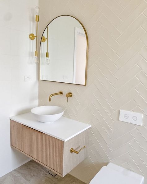 Subway Tiles Bathroom, Bathroom Inspiration Decor, Upstairs Bathrooms, Bathroom Inspo, Bathroom Renos, Beautiful Bathrooms, Grout, Bathroom Makeover, Bathroom Renovation