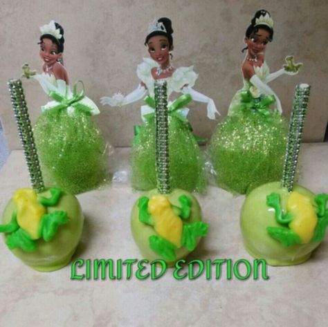 Candy Apples Princess And The Frog Candy Apples, Disney Brunch, Frog Party Ideas, Princess Tiana Birthday Party, Tiana Birthday Party, Gourmet Candy Apples, Candied Apples, Candy Apple Recipe, Frog Party