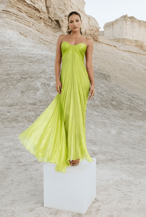 Bright Bridesmaid Dresses, Tropical Wedding Dresses, Maria Lucia Hohan, Green Formal Dresses, Formal Wedding Guests, Stunning Bridesmaid Dresses, Blue Dress Formal, Dinner Dress, Fine Fabric