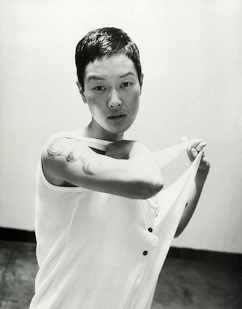 Jenny Shimizu Jenny Shimizu, Style Androgyne, High Fashion Models, Indian Models, Interesting Faces, Black And White Pictures, Strike A Pose, Black And White Photography, Beautiful People