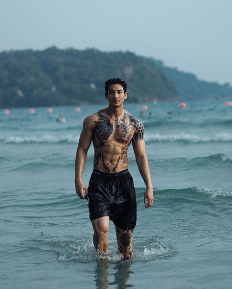 Vitale Brothers, Sinners Playground, Tattooed Guys, Paing Takhon, Most Handsome Korean Actors, Workout Pics, Perfect Physique, Last Kingdom, Asian Male Model