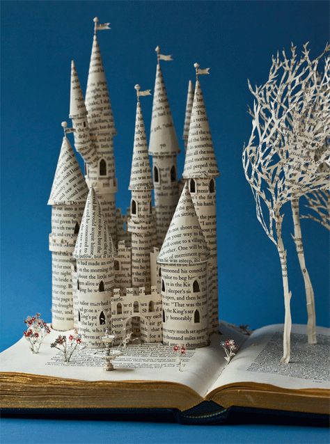 Su Blackwell Book Sculpture, Fairytale Castle, A Castle, Book Folding, Paper Book, Paper Houses, Book Projects, Open Book, Kirigami