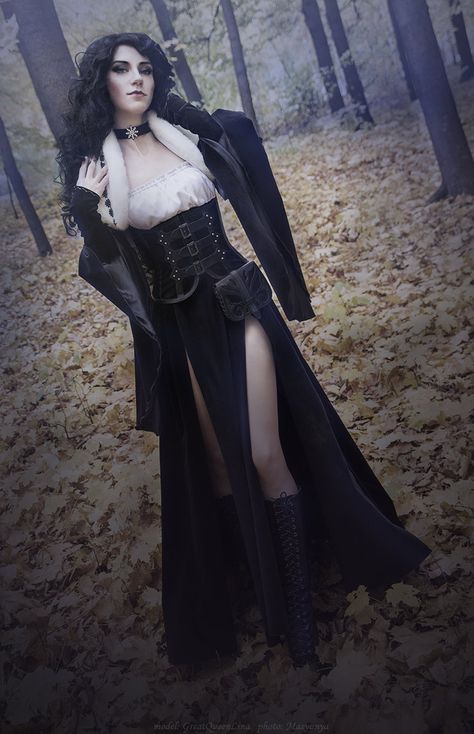 Yennefer Witcher, Yennefer Cosplay, The Witcher Series, Witcher Series, Yennefer Of Vengerberg, Cyberpunk Girl, Victorian Goth, Goth Women, Cosplay Tutorial