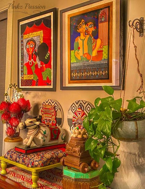 Perfect Living Room Decor, Indian Inspired Decor, Ethnic Furniture, Indian Living Room, Home Decor Indian, Indian Living Rooms, Indian Interiors, Indian Home Interior, Ethnic Home Decor