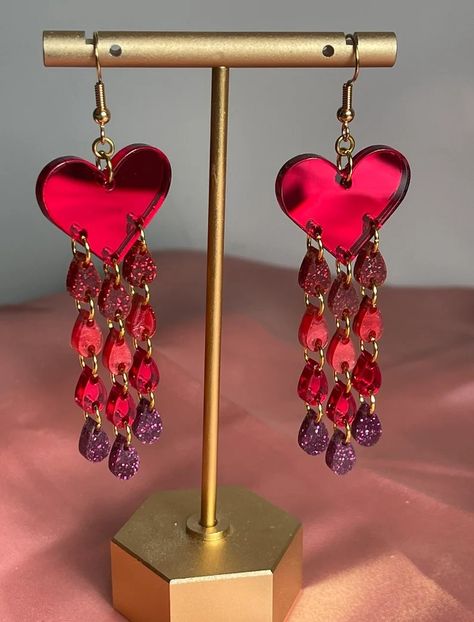 Funky Earrings Outfit, Plexiglass Jewelry, Eccentric Earrings, Quirky Accessories, Retro Earrings, Valentines Earrings, Funky Earrings, Earrings Heart, Acrylic Jewellery