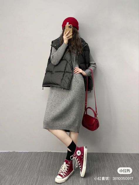 Korea Winter Fashion, Autumn Outfit Women, Converse With Dress, Colorful Ootd, Mum Outfits, Colored Converse, Mix Match Outfits, Long Skirt Fashion, Color Combinations For Clothes