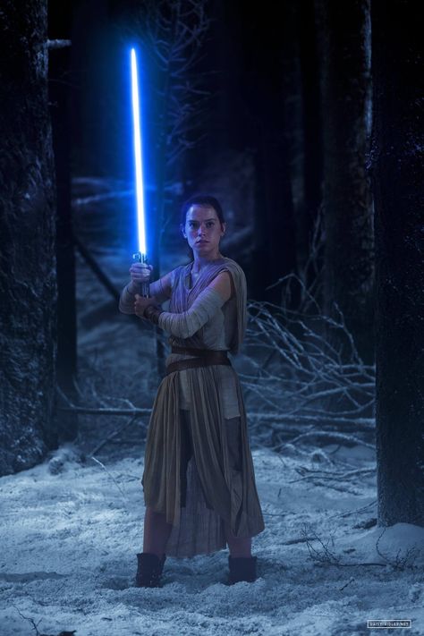 ... , you are the troll of the Daisy/Rey thread. Description from boards.theforce.net. I searched for this on bing.com/images Daisy Ridley Star Wars, Star Wars Vii, Strong Female Characters, Star Wars Kylo Ren, Episode Vii, Rey Star Wars, Star Wars Costumes, Daisy Ridley, The Force Is Strong