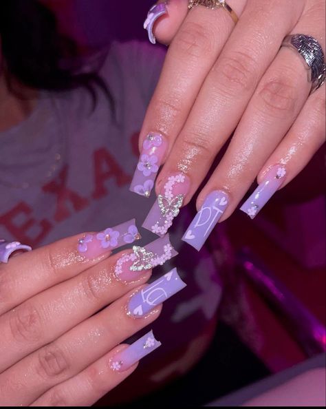 Cute Simple Birthday Nails Acrylic, Cute Nails Acrylic Lilac, Purple Nails W Initials, Purple Nail Designs For Prom, Birthday Nails Light Purple, Short Square Lilac Nails, Purple Butterflies Nails, Purple With Butterflies Nails, Nails Acrylic Purple Lavender French Tip