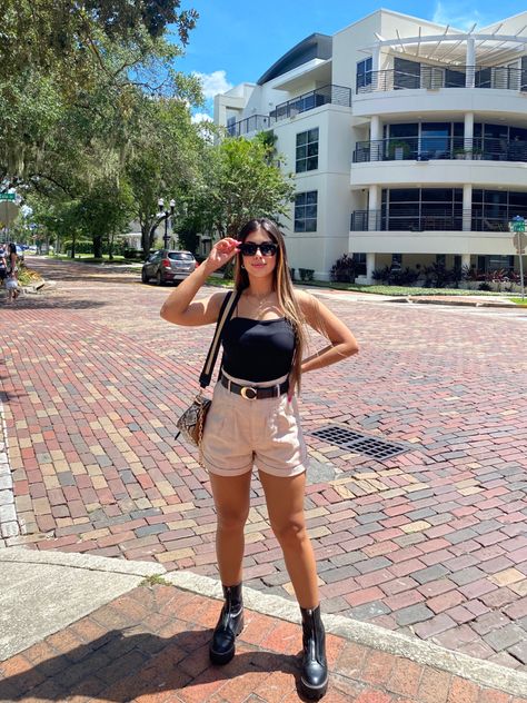 Beige Denim Shorts Outfit, Black Leather Paperbag Shorts Outfit, Leather Shorts Graphic Tee Outfit, Fall Leather Shorts With Belt Loops, Short Beige Cuir, Tan Shorts Outfit, Beige Shorts Outfit, Black Tube Top Outfit, Leather Shorts Outfit