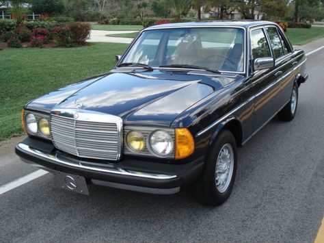 1982 Mercedes-Benz 300 D Turbo Diesel W123 Sedan Mercedes 123, Car Favorites, Mercedes Sedan, Mercedes Vintage, Dodge Diesel Trucks, Mercedes Benz World, Vintage Mercedes, Mercedes W123, Dodge Diesel