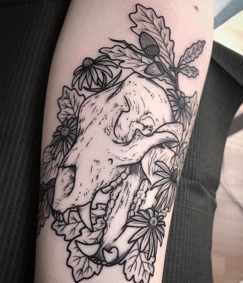 Bear Skull Flora Tattoo by Paul Natale (Have Fun Be Luck Tattoo) #tattoos #tattoo #beauty Bear Skull Tattoo With Flowers, Bear Skull Tattoo, Skull Thigh Tattoos, Tattoo Bear, Luck Tattoo, Bear Skull, Trending Tattoos, Tattoo Themes, Prison Tattoos