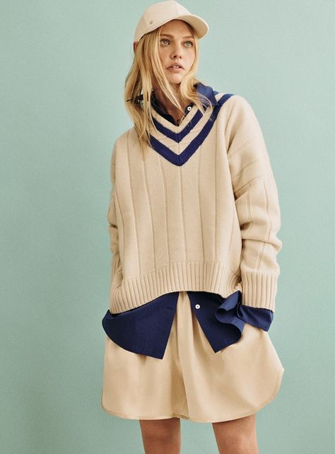 Preppy Cool Style, Cricket Sweater Outfit Women, New Preppy Outfits, Sporty Preppy Outfits, Womens Fall Golf Outfit, Preppy Moodboard, Collegiate Aesthetic, Country Club Attire, Varsity Outfit