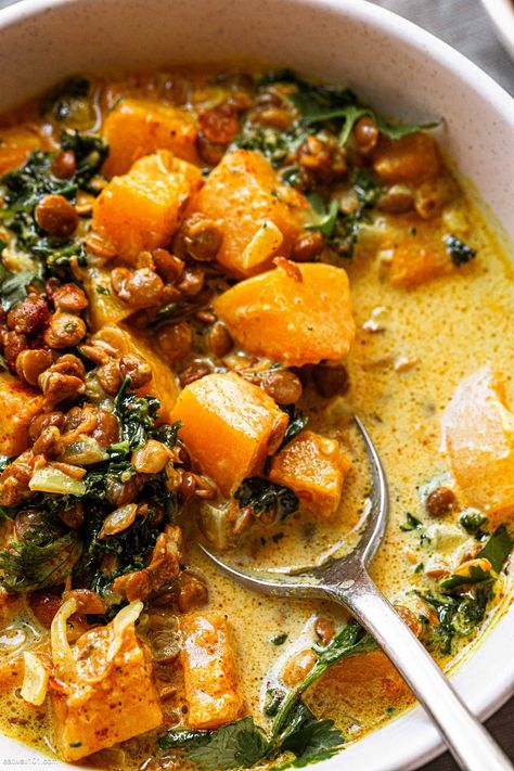 Coconut Butternut and Lentil Stew Recipe - #butternut #stew #lentil #kale #recipe #eatwell101 - This Coconut Butternut and Lentil Stew is an excellent plant-based dinner for just about any night of the week! - #recipe by #eatwell101® Squash Stew, Lentil Stew Recipes, Butternut Squash Stew, Stew Crockpot, Crock Pots, Vegan Stew, Lentil Stew, Vegan Soups, Lentil Recipes