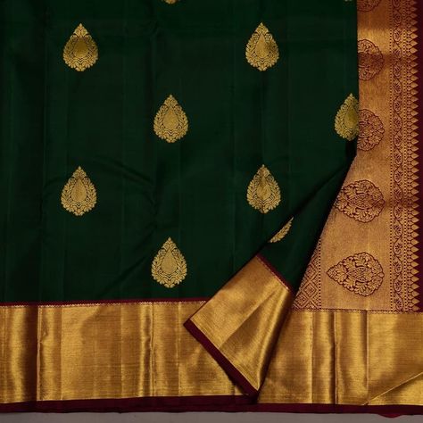 Green Wedding Saree, Bottle Green Silk Saree, Green Kanchipuram Saree, Green Colour Saree, Bottle Green Saree, South Indian Culture, Kanchi Organza Sarees, Green Blouse Designs, Silk Saree Blouse Designs Patterns