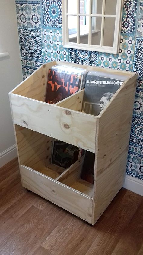 Diy Record Storage, Diy Vinyl Storage, Vinyl Record Storage Diy, Vinyl Record Room, Diy Record, Finished Basement Designs, Vinyl Record Holder, Vinyl Room, Vinyl Record Display