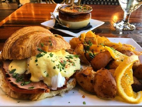 Charleston Brunch, Places In Houston, Brunch Places, Brunch Restaurants, Scrambled Egg, French Cooking, Breakfast For Dinner, Breakfast Treats, Healthy Eating Habits