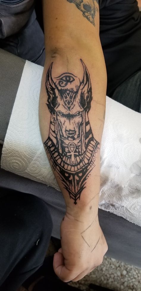 #streettattoo #hometattoo #streetart #anubis #tattoo #ideas #idea Tattoo Pretty, Anubis Tattoo, Street Tattoo, Tattoo Simple, Home Tattoo, Simple Tattoos, Tattoo Drawings, I Tattoo, Tatting